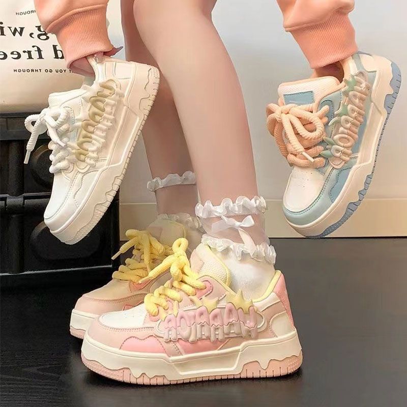 Wearable shoes, women's spring 2024, new wild and popular small white shoes, niche love design, platform board shoes tide